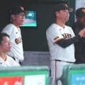 【巨人】橋上秀樹監督代行が山口オーナーに前半戦終え報告　話題は監督室、監督椅子に…