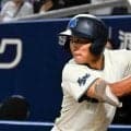 声で引っ張る背番号20の三塁コーチャー　中部大春日丘・和辻主将