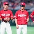 【球宴】楽天辰己涼介が“ド派手”に登場　昨年の新庄監督ほうふつとさせる「電光サングラス」姿