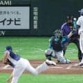 ＤｅＮＡ・牧の死球で騒然　インタビュー中の阪神・藤川監督も反応して一歩前へ　１４５キロが直撃で表情ゆがめながらも“男気ダッシュ”→ファンから拍手