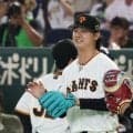 巨人・田中瑛斗、まさかの“予告シュート”　帽子のつば裏見せるもレイエスに安打浴びる