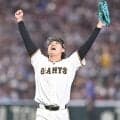 巨人・田中瑛が“珍予告”でファン大爆笑　帽子のつばに「シュートいきます♡」→レイエスに打ち返されて天を仰ぐ