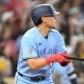 98億円契約も納得…岡本和真が「希望の光」　歴史的“24”にカナダ最敬礼「アンビリーバブル」