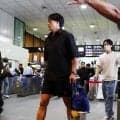 【球宴】全パ富山駅到着に地元ファン歓喜　混乱なく温かく見守る