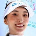 「剛速球お願いします」女子ゴルフ脇元華が始球式に…日本ハム×ロッテ　青空＆白グラブ写真も