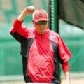 広島・新井監督謝罪「ご迷惑ををおかけして申し訳ない」　矢野＆前川が家宅捜索　騒動の中、３１日から後半戦　ゆとり起用で猛暑乗り切る