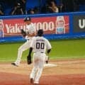 【ヤクルト】阪神打線に勢いをつけない好プレー！5回先頭近本光司の打球に赤羽由紘とびつく