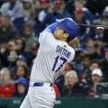 大谷翔平　激走二塁打に本拠地が大歓声！痛めている左膝を下にしてスライディング→バランスを崩す場面も　三塁にも全力疾走タッチアップで得点演出