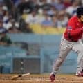 吉田正尚、三塁線へのボテボテのゴロでの内野安打に笑顔　2打席目は適時打が失策に記録訂正