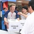 ヤクルト　熊本地震募金活動に助っ人も異例の参加　募金箱手に寄付呼びかける　古賀選手会長「少しでも力になれれば」