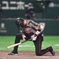 巨人がまさか　八回無死二、三塁の逆転機で痛恨の無得点　最後は代打・坂本勇人が空振り三振で天を仰ぐ　あと一歩及ばず後半戦初黒星
