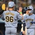 阪神　計１時間１７分の中断を挟む激戦を勝ちきり３連勝　貯金は今季最多の１２で単独首位浮上