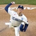 初めて実現の山本由伸ＶＳ吉田正尚　見逃し三振で山本に軍配　マウンドから右手人さし指で打席に向かってあいさつ