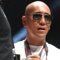 「実は中３の娘もいる」ＢＤ話題“最強喧嘩師”が衝撃告白　海での肩組み２Ｓ、娘金髪姿に反響も「夏休み中に許可しただけな！」ＳＮＳ「まあパパの背中が金髪より派手だから」