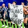 「軽率だ！」FIFAが懲戒処分へ　アルゼンチン代表選手の政治的横断幕が波紋　W杯での問題行動に大統領も苦言「宣戦布告と取られる可能性がある」