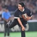 オリックスＯＢ　谷佳知氏が始球式に登場　両軍ベンチへ丁寧にあいさつ　球場沸く
