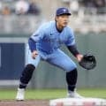 岡本和真出場試合でまさかの珍シーン　打者がホームランキャッチに気づかずダイヤモンド一周　ストローが好プレー　ゲレロも好守光る　岡本は２打席でマルチ