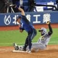 阪神無念のゲームセット　ガルシア執念一塁スライディングも及ばず＆藤川監督リクエストも判定アウトのまま