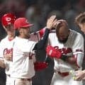 広島がサヨナラ勝ち　２番手以降の投手が無失点リレーで延長戦を制す　安仁屋宗八氏「粘りと執念の勝利」