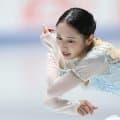 【フィギュア】三宅咲綺、坂本花織さんらとの５ショット披露　ピカチュウに挟まれ笑顔