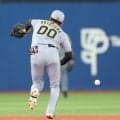阪神　目測を誤ったか？　元山が牧の大飛球を落球で無死二塁　佐野の進塁打、エンカーナシオンの遊ゴロと無安打で追加点献上　高橋は今季ワースト５失点