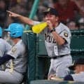 「彼らが味わった最高の夜更かし」仙台育英・須江監督　ナイターの熱戦制す　札幌日大バッテリーに脱帽「攻撃陣が狂いました」