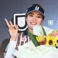 全英Ｖ桑木志帆に安住アナ「すらーっとされていて。足首とかものすごく細くて」　ヴィトンのピアス＆個性的ネイルで登場→「結構、珍しいと思います」