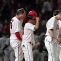 広島・新井監督「特別な日の試合だったので負けて悔しいです」ピースナイターで１１失点逆転負け