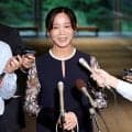 高木美帆さん着用の紺色ワンピースのブランドは人気女優も公の場で着用　ユニクロコラボも
