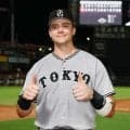 【とっておきメモ】勝負を楽しむ巨人ダルベック、バッティンググローブの文字「BZ」の意味は…