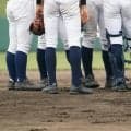 判定が審判団の協議で覆る　無死一塁でバントを二塁送球を野手が送球はじくも判定アウト→協議でセーフに　ビデオ検証は実施されず