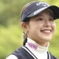 女子ゴルフ　吉田鈴が「白戸家入りですか？」ソフトバンクのお父さん犬と２ショ　じゃれ合う姿が「可愛すぎるやろお父さん」