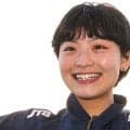 「いつも笑顔で楽しそうなので…」黄色“新ユニ”着用の19歳バドミントン女子に「CMきそう」ファン続々反応