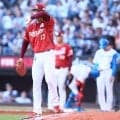 楽天・古謝　七回先頭に初安打→先制点許す　六回まで完全投球も