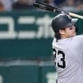 「何かやってくれそうな気配がある」真夏の首位決戦、注目のヤングG　“村上撃ち”も話題の20歳内野手　圧巻の.357「高卒2年目というのを考えると本当にすごい」
