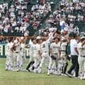 拓大紅陵 雨中のアルプススタンドから大声援！34年ぶり勝利を後押した応援団に坂巻監督も感謝｢泣きそうになった｣【26年夏甲子園】
