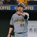 阪神・藤川監督が激怒　初回に森下に死球　相手ベンチへ強い口調で抗議　ドーム騒然、虎党から大ブーイング　前日に続く死球