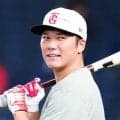 【巨人】坂本勇人が20歳後輩の“無防備寝顔”公開「かわいい寝顔」17歳差の交流にファン歓喜