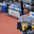 佐藤輝明に米が熱視線…浮上した“仰天プラン”　打率.137男の代役か、ファン熱望「獲得してくれ」