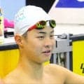 【競泳】１７歳、小島夢貴が２００Ｍ背泳ぎで金！　大橋信とロス世代が躍動　父・貴光さんも２０年前に出場したパンパシ水泳