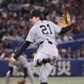 【巨人】竹丸和幸の150キロ直球が中日村松の右肩に直撃…　ブーイング受け直後に被弾