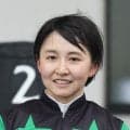またも女性騎手に落馬事故！救急車で搬送の古川奈穂騎手にファン心配「落ち方が怖すぎて…」「心配すぎるて」