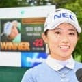 記録的Ｖの安田祐香「お姉ちゃんが長く抱き合ってきた…」キャディーの姉と歓喜／一問一答