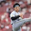 【阪神】森下翔太はコンディション問題なし　終盤交代も笑顔のサムアップでバス乗り込む