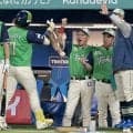 ヤクルト　４連勝単独３位浮上　好調長岡が決勝６号２ラン　１８日から阪神３連戦　池山監督「またいい準備をして戦っていきたい」