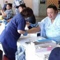 41歳玉鷲が右腕採血失敗も笑顔…巡業不参加で「プールに行ったり」家族サービス