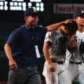 【甲子園】サヨナラの有明はビデオ検証実らず…アルプスへの挨拶で骨折・工が涙の選手を励ます
