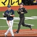 阪神・中野が負傷交代　ジャンプ好捕で着地左足に違和感　藤川監督「明日以降、様子を見て」