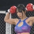 「ここまで仕上げるのにどれだけの鍛錬を…」筋肉自慢美人アスリートが見事なシックスパック披露で騒然　大腿筋も圧巻「惚れ惚れします」「神々しい」