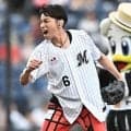 ＳＨＯＷ-ＷＡ　山本佳志の始球式はワンバウンド、１０６キロに「リベンジしたい」　６人で「狙いうち」「サウスポー」披露